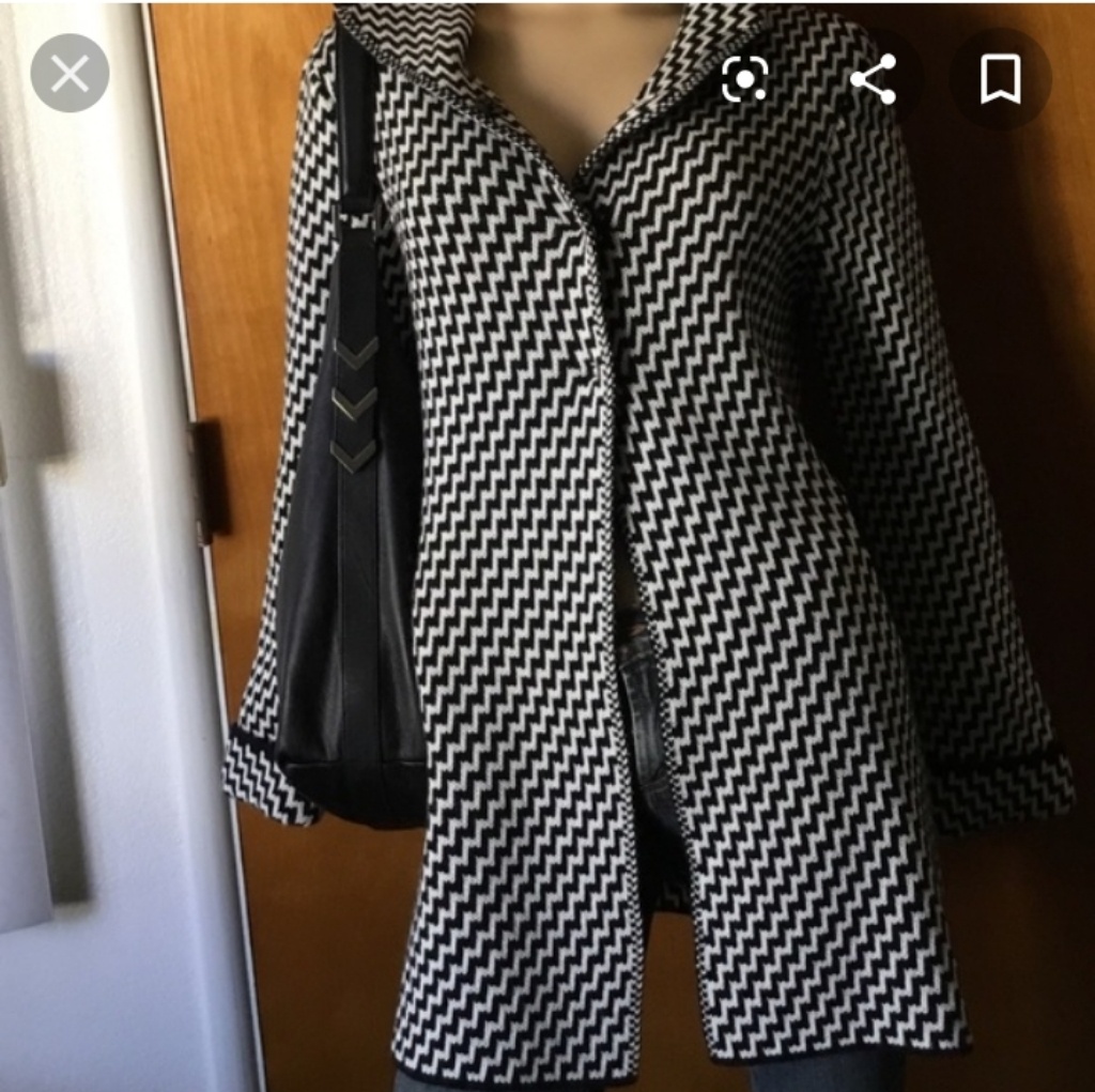 Womens Black & White Patterned Hooded Coat